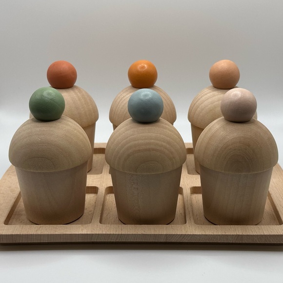 NWT Wooden Montessori Kids Cupcake Counting & Sorting Set - Picture 6 of 11